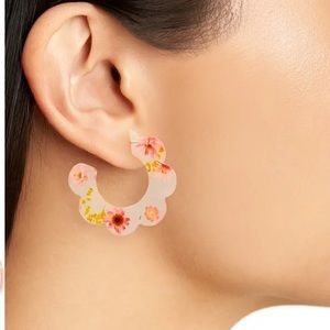 Bp Flower Scallop Hoop Earrings